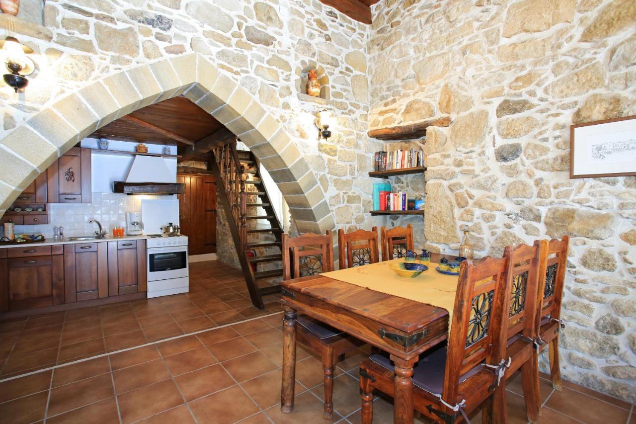 Villa Radamanthis Sivas Exterior photo