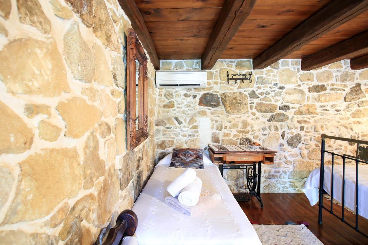 Villa Radamanthis Sivas Exterior photo